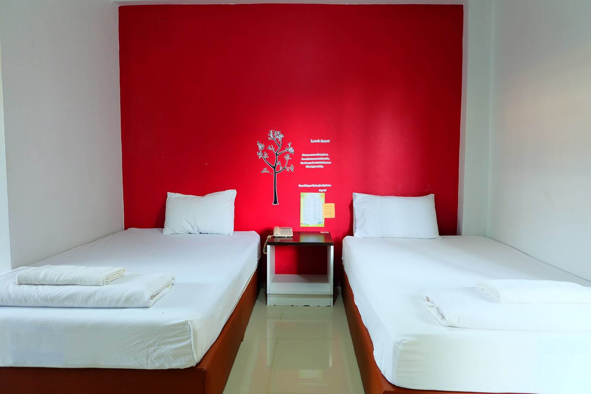 Golden Place Guesthouse Кампхэнгпхет Экстерьер фото